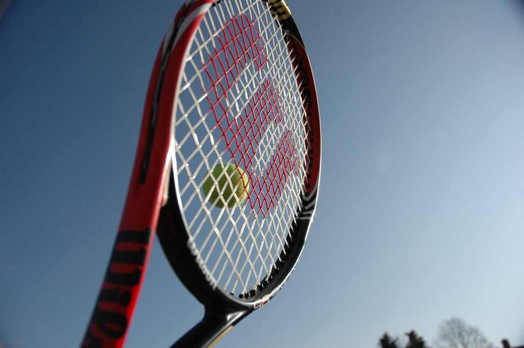 Racket-as-gift-for-Tennis -lover